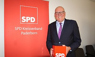Wolfgang Weigel ist der Landratskandidat der SPD. Der 69-jährige Rechtsanwalt und Notar ist seit 2009 stellvertretender Landrat des Kreises Paderborn. - Uwe Müller Wolfgang Weigel ist der Landratskandidat der SPD. Der 69-jährige Rechtsanwalt und Notar ist seit 2009 stellvertretender Landrat des Kreises Paderborn. - Uwe Müller