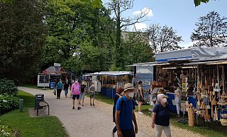 Der Pottmarkt im Jahr 2021 hatte seine ganz eigene, gemütliche Bummel-Atmosphäre. - Birger Berbüsse Der Pottmarkt im Jahr 2021 hatte seine ganz eigene, gemütliche Bummel-Atmosphäre. - Birger Berbüsse
