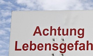Diesen wichtigen Hinweise haben die Kinder wohl einfach ignoriert. - Themenfoto/picture alliance Diesen wichtigen Hinweise haben die Kinder wohl einfach ignoriert. - Themenfoto/picture alliance