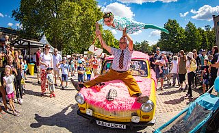 Die 20. Wackelpeter-Auflage im Ravensberger Park - die Stimmung 2022 hätte nicht besser sein können. Auch beim "Duo Agil", Inge und Albert. - Mike-Dennis Mller / www.mdm.photo Die 20. Wackelpeter-Auflage im Ravensberger Park - die Stimmung 2022 hätte nicht besser sein können. Auch beim "Duo Agil", Inge und Albert. - Mike-Dennis Mller / www.mdm.photo