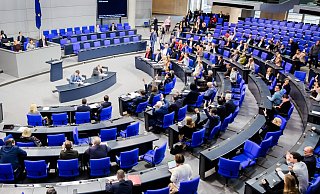 Bundeskanzler Olaf Scholz (SPD) könnte im Bundestag schon bald die Vertrauensfrage stellen. Dann könnten wenige Wochen später bereits Neuwahlen anstehen. - Christoph Soeder/dpa Bundeskanzler Olaf Scholz (SPD) könnte im Bundestag schon bald die Vertrauensfrage stellen. Dann könnten wenige Wochen später bereits Neuwahlen anstehen. - Christoph Soeder/dpa