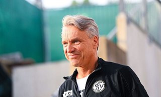 Kommt nun Horst Steffen an die Weser? - Silas Schüller/DEFODI Images/dpa Kommt nun Horst Steffen an die Weser? - Silas Schüller/DEFODI Images/dpa