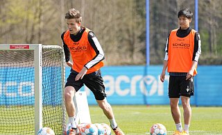Fabian Kunze (links) ist beim Arminen-Training am Dienstag in Aktion. Masaya Okugawa ist bei der Übung in seiner Gruppe. - Peter Unger Fabian Kunze (links) ist beim Arminen-Training am Dienstag in Aktion. Masaya Okugawa ist bei der Übung in seiner Gruppe. - Peter Unger