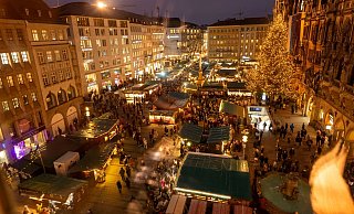 Die Höhe der Gebühren für lizenzierte Musik auf Weihnachtsmärkten soll sinken. (Symbolbild) - Peter Kneffel/dpa Die Höhe der Gebühren für lizenzierte Musik auf Weihnachtsmärkten soll sinken. (Symbolbild) - Peter Kneffel/dpa