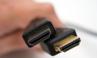 High Speed? Super High Speed? Man sieht es nicht. Deshalb lohnt es sich vor einem Kauf, auf die Bandbreiten-Klassifizierung des HDMI-Kabels zu achten. - Andrea Warnecke/dpa-tmn High Speed? Super High Speed? Man sieht es nicht. Deshalb lohnt es sich vor einem Kauf, auf die Bandbreiten-Klassifizierung des HDMI-Kabels zu achten. - Andrea Warnecke/dpa-tmn