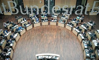Die Ministerpräsidentinnen und -präsidenten der Länder während der Sitzung im Bundesrat. - Kay Nietfeld/dpa Die Ministerpräsidentinnen und -präsidenten der Länder während der Sitzung im Bundesrat. - Kay Nietfeld/dpa