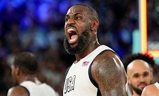 LeBron James schaffte zweistellige Werte bei Punkten, Rebounds und Assists. - Mark J. Terrill/AP LeBron James schaffte zweistellige Werte bei Punkten, Rebounds und Assists. - Mark J. Terrill/AP