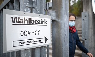 Vor der jüngsten Landtagswahl in Baden-Württemberg hatte das Landesverfassungsgericht das Parlament dazu gezwungen, die nötige Unterschriftenzahl für kleine Parteien zu halbieren. Die Grünen stellen ähnliche Forderungen jetzt auf Bundesebene. (Symbolbild). - Foto: Sebastian Gollnow/dpa Vor der jüngsten Landtagswahl in Baden-Württemberg hatte das Landesverfassungsgericht das Parlament dazu gezwungen, die nötige Unterschriftenzahl für kleine Parteien zu halbieren. Die Grünen stellen ähnliche Forderungen jetzt auf Bundesebene. (Symbolbild). - Foto: Sebastian Gollnow/dpa