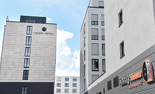 Neue Hotels ziehen Touristen an, wie Charlys House und Légère am Neumarkt. Verträgt der Markt in Bielefeld noch mehr? - Christian Weische Neue Hotels ziehen Touristen an, wie Charlys House und Légère am Neumarkt. Verträgt der Markt in Bielefeld noch mehr? - Christian Weische