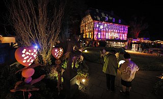 Bereits zum 15. Mal wird auf dem Gelände des Mallinckrodthofs in Nordborchen der Adventsmarkt veranstaltet. - Tom Finke Bereits zum 15. Mal wird auf dem Gelände des Mallinckrodthofs in Nordborchen der Adventsmarkt veranstaltet. - Tom Finke