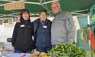 Regina Hillebrand (v. l.), Nicola Düro und Georg Brüggenthies stellten die Solidarische Landwirtschaft vor. - Julia Spiekerkötter Regina Hillebrand (v. l.), Nicola Düro und Georg Brüggenthies stellten die Solidarische Landwirtschaft vor. - Julia Spiekerkötter