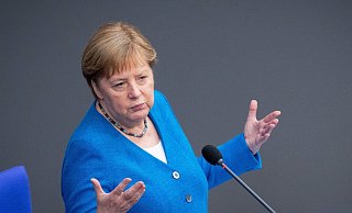 «Das sollte uns Warnung und Auftrag zugleich sein», sagt Kanzlerin Angela Merkel mit Blick auf den auch in Deutschland zunehmenden Anteil der Delta-Variante. - Foto: Kay Nietfeld/dpa «Das sollte uns Warnung und Auftrag zugleich sein», sagt Kanzlerin Angela Merkel mit Blick auf den auch in Deutschland zunehmenden Anteil der Delta-Variante. - Foto: Kay Nietfeld/dpa