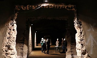 Die Stollen im Jakobsberg wurden im letzten Jahrzehnt wieder ins Bewusstsein der Menschen der Region gebracht - daran arbeitet der Verein KZ Gedenk- und Informationsstätte. - Stadt Porta Westfalica/privat (Archiv) Die Stollen im Jakobsberg wurden im letzten Jahrzehnt wieder ins Bewusstsein der Menschen der Region gebracht - daran arbeitet der Verein KZ Gedenk- und Informationsstätte. - Stadt Porta Westfalica/privat (Archiv)
