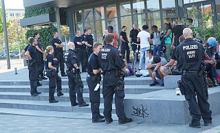 Auch die Stadt und die SPD-Fraktion sähen gerne mehr Drogen-Razzias von der Polizei auf dem Kesselbrink. - Christian Geisler Auch die Stadt und die SPD-Fraktion sähen gerne mehr Drogen-Razzias von der Polizei auf dem Kesselbrink. - Christian Geisler