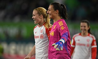 Torhüterin Maria Luisa Grohs war die Münchner Heldin im Pokal-Halbfinale. - Swen Pförtner/dpa/Archivbild Torhüterin Maria Luisa Grohs war die Münchner Heldin im Pokal-Halbfinale. - Swen Pförtner/dpa/Archivbild