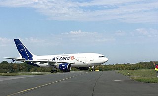 Der Airbus A310 der Novespace ist am Mittwoch auf dem Flughafen Paderborn/Lippstadt gelandet. Der Begriff „Zero G“ steht für „null Erdanziehung“, also Schwerelosigkeit – so wie es das Team bei den Parabelflügen erlebt. - DLR Der Airbus A310 der Novespace ist am Mittwoch auf dem Flughafen Paderborn/Lippstadt gelandet. Der Begriff „Zero G“ steht für „null Erdanziehung“, also Schwerelosigkeit – so wie es das Team bei den Parabelflügen erlebt. - DLR