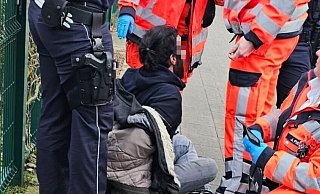 Den Täter hatte der Bielefelder Autohändler selbst ausfindig gemacht und auch professionell festgenommen und für die Polizei fixiert. - privat Den Täter hatte der Bielefelder Autohändler selbst ausfindig gemacht und auch professionell festgenommen und für die Polizei fixiert. - privat