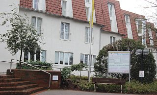 An der Klinik Porta Westfalica in Bad Oeynhausen soll ein Arzt mehreren Patientinnen gegenüber sexuell übergriffig geworden sein. - Heidi Froreich An der Klinik Porta Westfalica in Bad Oeynhausen soll ein Arzt mehreren Patientinnen gegenüber sexuell übergriffig geworden sein. - Heidi Froreich