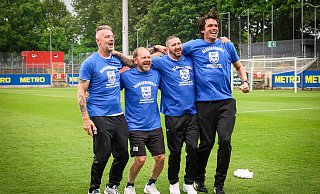 Partystimmung: Mit einem Sieg gegen die U23 von Fortuna Düsseldorf schafft der SC Wiedenbrück den vorzeitigen Klassenerhalt. - Marina Brüning Partystimmung: Mit einem Sieg gegen die U23 von Fortuna Düsseldorf schafft der SC Wiedenbrück den vorzeitigen Klassenerhalt. - Marina Brüning