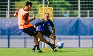 SCP-Neuzugang Marcel Mehlem (hinten) pausiert wegen seiner Atemwegsprobleme. Teamkollege Marcel Correia (vorne) hat noch Trainingsrückstand. - Besim Mazhiqi SCP-Neuzugang Marcel Mehlem (hinten) pausiert wegen seiner Atemwegsprobleme. Teamkollege Marcel Correia (vorne) hat noch Trainingsrückstand. - Besim Mazhiqi