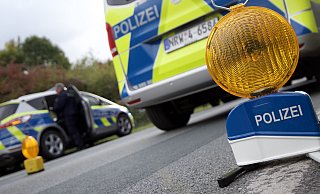 Der Ford Focus der Bielefelderin kollidierte nahezu ungebremst mit dem Streifenwagen. - Symbolfoto: Niklas Tüns Der Ford Focus der Bielefelderin kollidierte nahezu ungebremst mit dem Streifenwagen. - Symbolfoto: Niklas Tüns