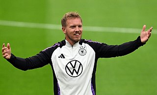 Julian Nagelsmann ist in Kontakt mit Florian Wirtz, will dem 22-Jährigen aber zu keinem Verein raten. - Federico Gambarini/dpa Julian Nagelsmann ist in Kontakt mit Florian Wirtz, will dem 22-Jährigen aber zu keinem Verein raten. - Federico Gambarini/dpa