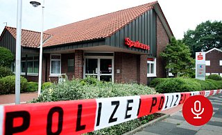 Die Golfbande hat zu Beginn ihre Überfälle mit Spielzeugpistolen verübt und später scharfe Waffen benutzt. - Felix Eisele Die Golfbande hat zu Beginn ihre Überfälle mit Spielzeugpistolen verübt und später scharfe Waffen benutzt. - Felix Eisele