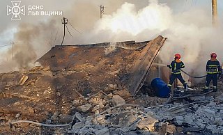 Russische Angriffe rufen in der Ukraine immer wieder schwere Zerstörungen hervor, wie hier in Lwiw am Sonntag. - Uncredited/Ukrainian Emergency Service via AP/dpa Russische Angriffe rufen in der Ukraine immer wieder schwere Zerstörungen hervor, wie hier in Lwiw am Sonntag. - Uncredited/Ukrainian Emergency Service via AP/dpa