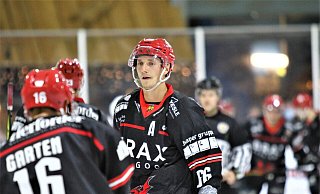 Dreifacher Torschütze: Ralf Rinke stand bei den Herforder Ice Dragons nach dem Derby gegen die Hammer Eisbären im Mittelpunkt. - Yvonne Gottschlich Dreifacher Torschütze: Ralf Rinke stand bei den Herforder Ice Dragons nach dem Derby gegen die Hammer Eisbären im Mittelpunkt. - Yvonne Gottschlich