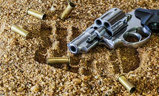 Für Schreckschusswaffen benötigt man den Kleinen Waffenschein, den die örtlich zuständige Waffenbehörde ausstellt. - Symbolbild: Pixabay Für Schreckschusswaffen benötigt man den Kleinen Waffenschein, den die örtlich zuständige Waffenbehörde ausstellt. - Symbolbild: Pixabay