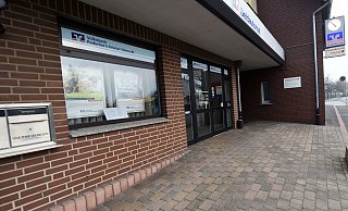 Die Volksbank-Filiale in Sande wird in vier Wochen geschlossen. - Marc Köppelmann (Archivbild) Die Volksbank-Filiale in Sande wird in vier Wochen geschlossen. - Marc Köppelmann (Archivbild)