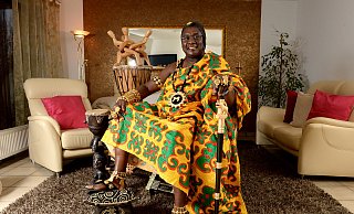 Didi de Graft kommt als König "Nana Adwutum Barimah" zum Rosenmontag in die Emmerstadt. - Ralf Meier Didi de Graft kommt als König "Nana Adwutum Barimah" zum Rosenmontag in die Emmerstadt. - Ralf Meier