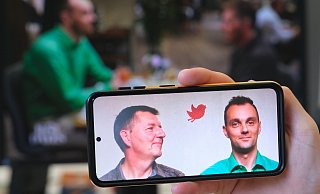 "Ich habe mich verliebt", sagt Jürgen wenige Wochen nach seinem Blind Date mit Raphael. Doch werden seine Gefühle erwidert? - Kathrin Weege "Ich habe mich verliebt", sagt Jürgen wenige Wochen nach seinem Blind Date mit Raphael. Doch werden seine Gefühle erwidert? - Kathrin Weege