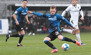 SCP-Neuzugang Jonas Carls hatte sich am Samstag beim 1:1 in Sandhausen am Sprunggelenk verletzt. Der 24-Jährige kann aber schon wieder mittrainieren und wäre gegen Darmstadt einsatzbereit. - picture alliance / Eibner-Pressefoto SCP-Neuzugang Jonas Carls hatte sich am Samstag beim 1:1 in Sandhausen am Sprunggelenk verletzt. Der 24-Jährige kann aber schon wieder mittrainieren und wäre gegen Darmstadt einsatzbereit. - picture alliance / Eibner-Pressefoto