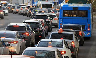 Rund um Bielefeld stockt der Verkehr am Montagmorgen - die Ferien sind vorbei. - Symbolbild: Pixabay Rund um Bielefeld stockt der Verkehr am Montagmorgen - die Ferien sind vorbei. - Symbolbild: Pixabay