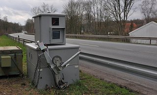 Blitzer Nico an der Westumgehung speichert die Rohdaten seiner Messungen nicht. Das könnte ihm und dem Kreis zum Verhängnis werden. - Uwe Pollmeier Blitzer Nico an der Westumgehung speichert die Rohdaten seiner Messungen nicht. Das könnte ihm und dem Kreis zum Verhängnis werden. - Uwe Pollmeier