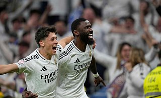 Antonio Rüdiger (r) war der Matchwinner für Real Madrid. - Bernat Armangue/AP/dpa Antonio Rüdiger (r) war der Matchwinner für Real Madrid. - Bernat Armangue/AP/dpa