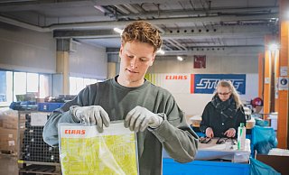 Studierende, deren Nebenjobs in der Corona-Krise weggefallen sind, können in dem Projekt „Studenta Worx" Geld verdienen. Sie werden auf 450-Euro-Basis beschäftigt. - Corvus Studierende, deren Nebenjobs in der Corona-Krise weggefallen sind, können in dem Projekt „Studenta Worx" Geld verdienen. Sie werden auf 450-Euro-Basis beschäftigt. - Corvus