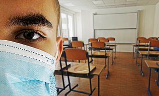 Unterricht mit Maske - oder vielleicht doch ohne? Über die Frage der Belüftung von Klassen hat die Stadt mit den Schulleitern gesprochen. - Alexxandra Koch/Pixabay (Symbolbild) Unterricht mit Maske - oder vielleicht doch ohne? Über die Frage der Belüftung von Klassen hat die Stadt mit den Schulleitern gesprochen. - Alexxandra Koch/Pixabay (Symbolbild)
