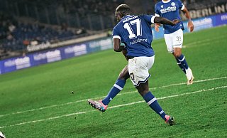 Der hat gesessen: Merveille Biankadi wurde mit dem 4:1 Arminias Liga-Torschütze Nummer 12. - Minh Mrozek/DSC Arminia Bielefeld Der hat gesessen: Merveille Biankadi wurde mit dem 4:1 Arminias Liga-Torschütze Nummer 12. - Minh Mrozek/DSC Arminia Bielefeld