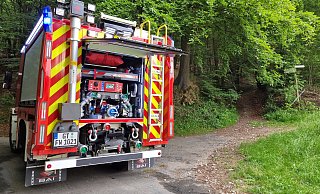 Das neue geländegängige Tanklöschfahrzeug 2000 kam jetzt im Teutoburger Wald in Steinhagen im Kreis Gütersloh zum Einsatz. - Feuerwehr Steinhagen Das neue geländegängige Tanklöschfahrzeug 2000 kam jetzt im Teutoburger Wald in Steinhagen im Kreis Gütersloh zum Einsatz. - Feuerwehr Steinhagen