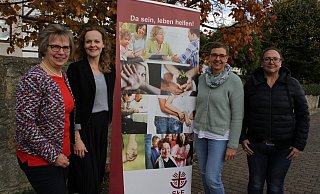Bisherige Geschäftsführerin Gertrud Flore (v. l.), Daniela Dahlmann, Barbara Hucht und Monika Kriwet, erste und zweite Vorsitzendes des SkF. - Dieter Scholz Bisherige Geschäftsführerin Gertrud Flore (v. l.), Daniela Dahlmann, Barbara Hucht und Monika Kriwet, erste und zweite Vorsitzendes des SkF. - Dieter Scholz
