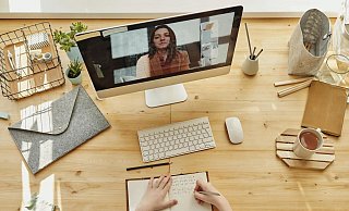 Die meisten Lehrveranstaltungen finden von Zuhause per Videokonferenz statt. - Pexels Die meisten Lehrveranstaltungen finden von Zuhause per Videokonferenz statt. - Pexels