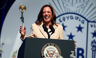 Für ihr Lachen bekannt: Kamala Harris. (Archivbild) - Darron Cummings/AP Für ihr Lachen bekannt: Kamala Harris. (Archivbild) - Darron Cummings/AP