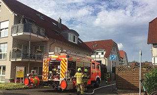 Mit einem Großaufgebot war die Padeborner Feuerwehr zu dem Zimmerbrand ausgerückt. - Feuerwehr Paderborn Mit einem Großaufgebot war die Padeborner Feuerwehr zu dem Zimmerbrand ausgerückt. - Feuerwehr Paderborn