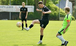 Das Spiel gegen die DJK Mastbruch am 14. April 2024 (unser Bild) war doch nicht einer der letzten Auftritte Timo Niermanns im Theesener Trikot. - Peter Unger Das Spiel gegen die DJK Mastbruch am 14. April 2024 (unser Bild) war doch nicht einer der letzten Auftritte Timo Niermanns im Theesener Trikot. - Peter Unger