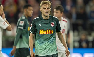 Tim Handwerker wechselt vom SSV Jahn Regensburg zum DSC Arminia. - IMAGO/HMB-Media Tim Handwerker wechselt vom SSV Jahn Regensburg zum DSC Arminia. - IMAGO/HMB-Media