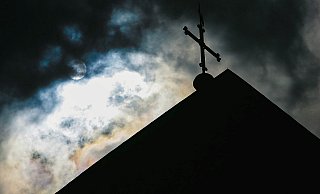 Über der Bielefelder Dietrich-Bonhoeffer-Gemeinde liegt seit Bekanntwerden der mutmaßlichen Übergriffe ein schwerer Schatten. - dpa Über der Bielefelder Dietrich-Bonhoeffer-Gemeinde liegt seit Bekanntwerden der mutmaßlichen Übergriffe ein schwerer Schatten. - dpa
