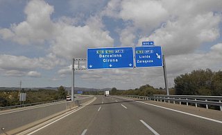 Die Autobahn in Richtung Frankreich bei Barcelona. Normalerweise staut sich hierher Verkehr. - Wolfgang Prüßner Die Autobahn in Richtung Frankreich bei Barcelona. Normalerweise staut sich hierher Verkehr. - Wolfgang Prüßner