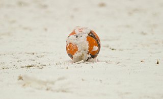 Wegen des anhaltenden Schneefalls wird der Ball in München an diesem Abend nicht rollen. - Symbolbild Christian Weische Wegen des anhaltenden Schneefalls wird der Ball in München an diesem Abend nicht rollen. - Symbolbild Christian Weische
